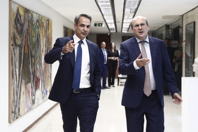 Μητσοτάκης στο ΥΠΟΙΚ: "Πριν από τις θερινές διακοπές θα ψηφιστεί το πρώτο οικονομικό νομοσχέδιο"