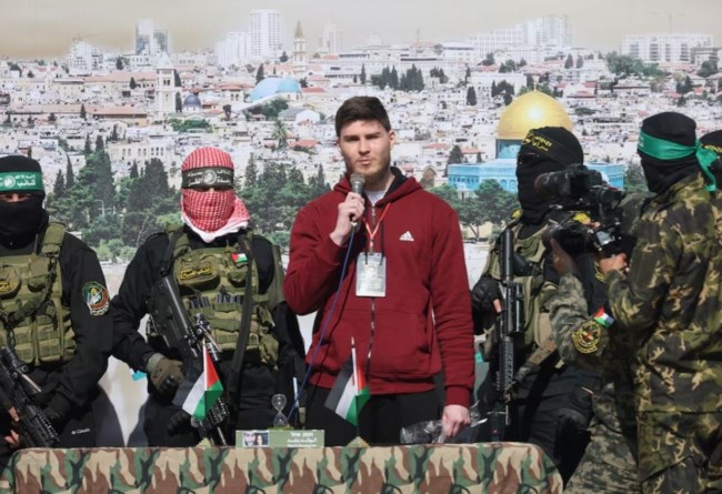 Η Χαμάς απελευθέρωσε τρεις Ισραηλινούς ομήρους στη Γάζα μετά από σχεδόν 500 ημέρες ομηρείας - Βίντεο