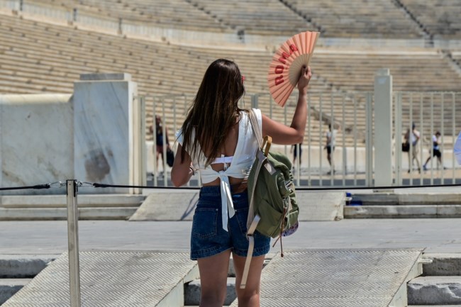 Στο "κόκκινο" ο υδράργυρος σε όλη τη χώρα: Πού θα δούμε 43άρια σήμερα, Πέμπτη και Παρασκευή οι πιο δύσκολες μέρες