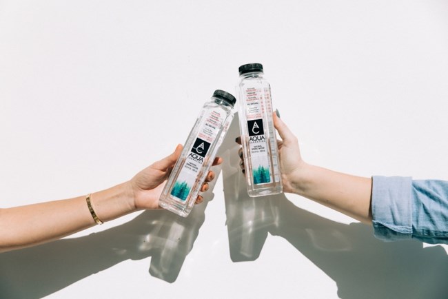 Το απόλυτο μυστικό για να πίνουμε περισσότερο νερό!