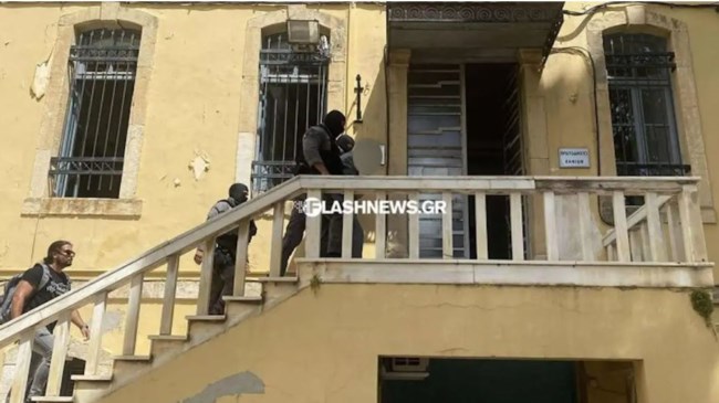 Γιατρός κατασκήνωσης στα Χανιά: Καταγγελία και από 11χρονο για ασέλγεια μετά την 14χρονη και την ποινική του δίωξη