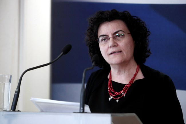 Νάντια Βαλαβάνη
