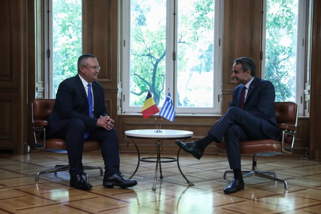 Το "ευχαριστώ" Μητσοτάκη στον Ρουμάνο πρωθυπουργό για τη συνδρομή με πυροσβέστες