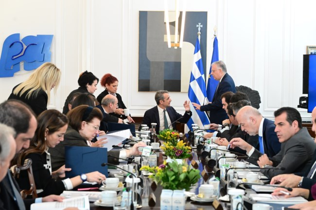 Μητσοτάκης στο Υπουργικό: Αύριο η επιστροφή ενοικίου σε πάνω από 1 εκατ. ενοικιαστές - Τομή η ενίσχυση των ΣΣΕ [εικόνες, βίντεο]