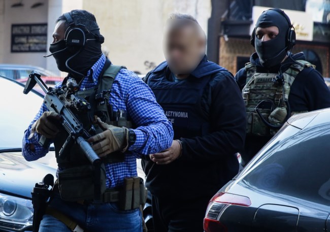 ΕΛΛΗΝΑΣ ΕΣΚΟΜΠΑΡ ΕΙΣΑΓΓΕΛΕΑΣ