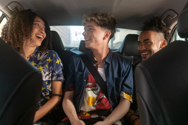 Ο Χαμένος Θησαυρός: Οδηγοί συνεργαζόμενοι με την Uber μοιράζονται τις ιστορίες των ξεχασμένων αντικειμένων στα ταξί