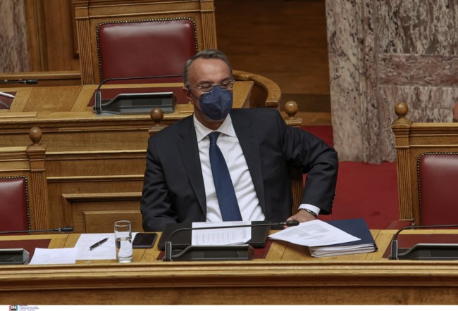 "Παράθυρο" Σταϊκούρα για μείωση ΦΠΑ στα τρόφιμα: Η κόντρα με το ΚΙΝΑΛ, το "τσουνάμι" ακρίβειας και τα λεφτόδεντρα