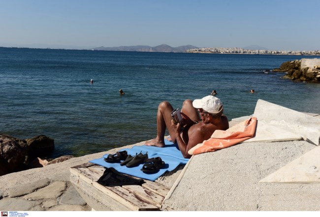 Φλοίσβος παραλία