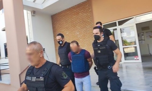 Αρτα: Προφυλακίστηκε ο 29χρονος που δολοφόνησε τον πεθερό του - "Δεν ήθελα να τον σκοτώσω" [Βίντεο]