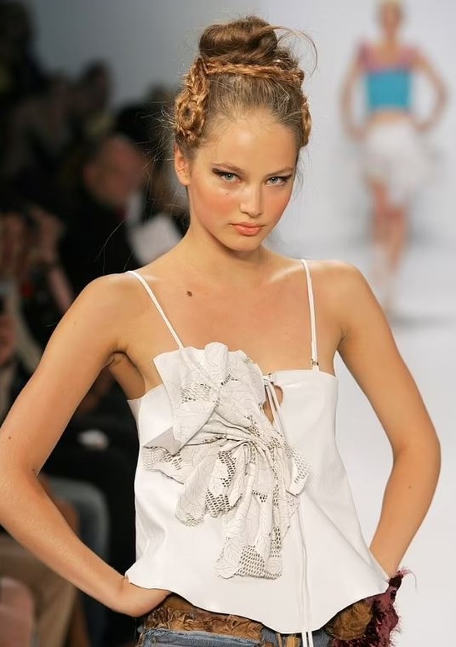 ΕΠΣΤΑΪΝ ΘΥΜΑ