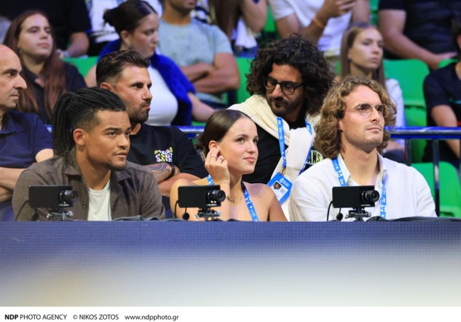 ΤΣΙΤΣΙΠΑΣ ΑΔΕΡΦΗ