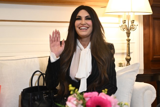 Μετά τον Τασούλα συνάντησε τον Γεραπετρίτη η Κίμπερλι Γκίλφοϊλ - Η θερμή αγκαλιά στο Υπουργείο Εξωτερικών