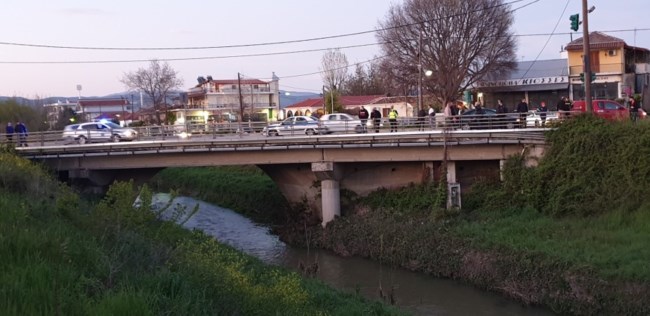 Γυναίκα έπεσε στον Ληθαίο ποταμό-Αγωνιώδης αναζήτηση (video-φωτο)