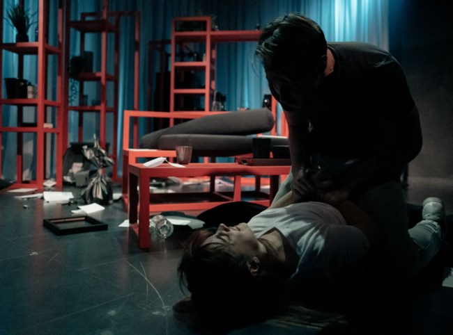 "Παιχνιδοποιός": Το απόλυτο sold out θεατρικό θρίλερ παίρνει παράταση μετά την τεράστια επιτυχία του