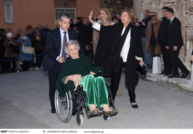 Βασίλισσα Σοφία: Ακυρώνει το πρόγραμμά της λόγω της υγείας της Πριγκίπισσας Ειρήνης που έχει επιδεινωθεί