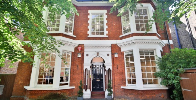 Παιδόφιλος βρεφονηπιοκόμος στη Βρετανία: Κακοποιούσε σεξουαλικά νήπια ακόμη και δύο ετών