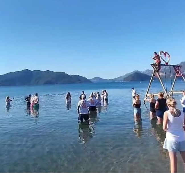 Βρετανοί πάνε στην Τουρκία για να σκορπίσουν τις στάχτες των νεκρών τους και προκαλούν πανικό - Φόβοι για υγειονομικό κίνδυνο