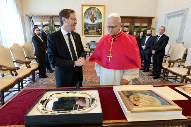 Βατικανό: Ο Πάπας Λέων συναντήθηκε με τον πρόεδρο του Ισραήλ και του μίλησε για την "τραγική κατάσταση στη Γάζα"