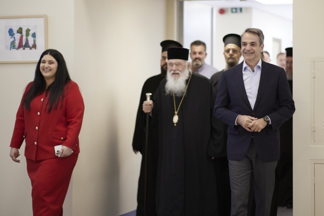 Παρέμβαση Ιερώνυμου: Δεν θα κάνουμε αυτό που λέει ο Βελόπουλος ή οποιοσδήποτε πολιτικός - Δεν υπάρχει "χριστιανόμετρο"