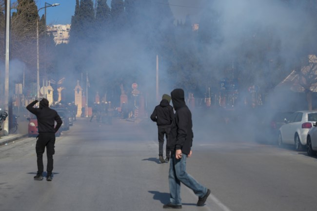 Θεσσαλονίκη: Επτά συλλήψεις μετά τα επεισόδια για τα μη κρατικά πανεπιστήμια [εικόνες]