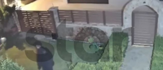 Πανικός στην Κόρινθο από άνδρα που μπαίνει σε σπίτια, τρώει, πίνει καφέ, κάνει μπάνιο και φεύγει