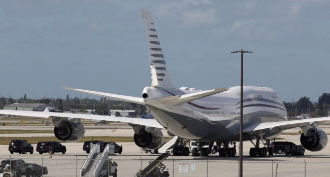 ΤΡΑΜΠ BOEING 747-8