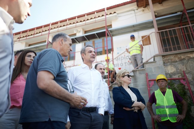 Μητσοτάκης από Καρπενήσι: 430 σχολεία τον Σεπτέμβριο θα είναι πλήρως ανακαινισμένα, πιο προσβάσιμα και πιο ασφαλή