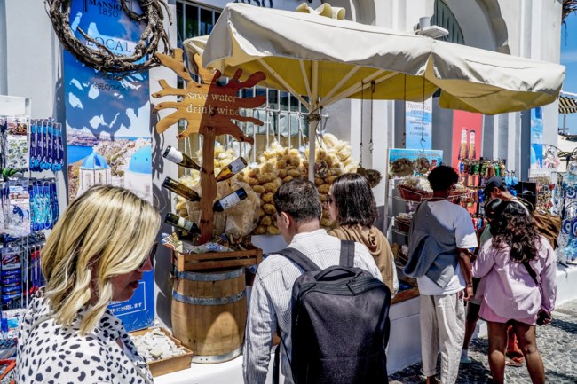 Σαρώνει ο τουρισμός: Η Ελλάδα στο top 10 για Αμερικανούς, Αυστραλούς, Βραζιλιάνους και Καναδούς τουρίστες