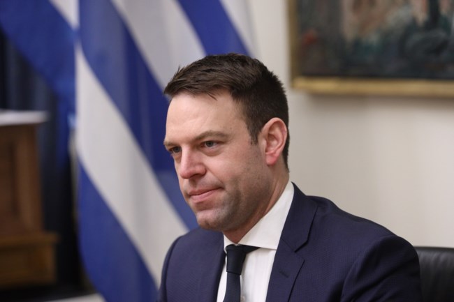 ΣΥΡΙΖΑ σε σπιράλ εσωστρέφειας: Οι κινήσεις απεγκλωβισμού του Κασσελάκη από τον γάμο ομοφύλων και το project "Σπέτσες"