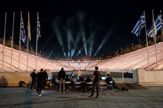 "Ας κρατήσουν οι χοροί"- Με Σαββόπουλο το βιντεοκλίπ για τα 200 χρόνια από την Επανάσταση- Η ηχογράφηση στο Παναθηναϊκό Στάδιο [βίντεο]