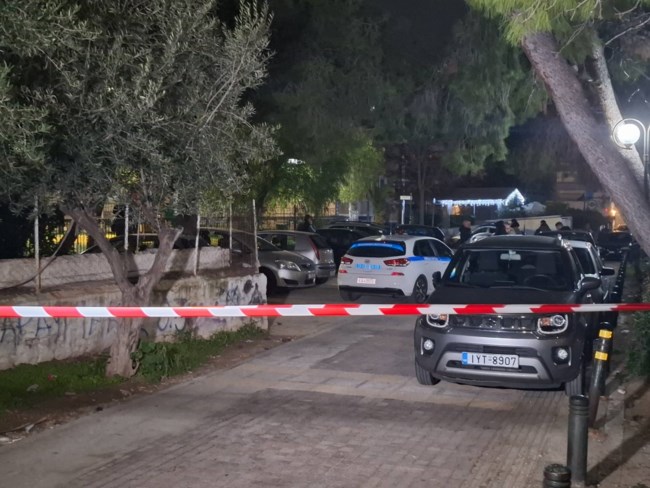 Συναγερμός για πυροβολισμούς κατά Ι.Χ. στην Ηλιούπολη: Εντοπίστηκαν έξι κάλυκες