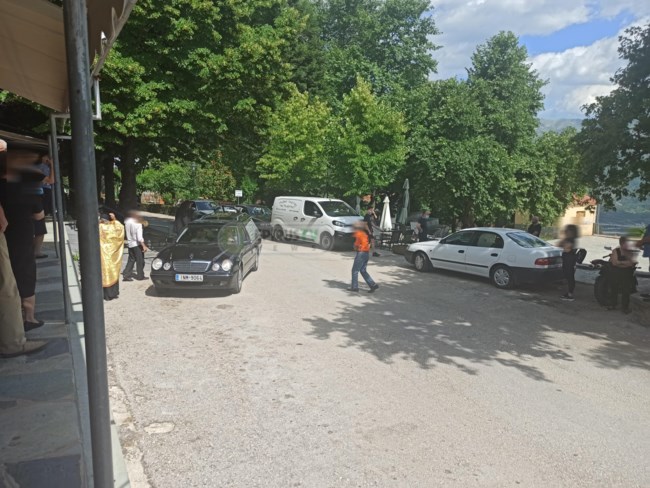 Θρήνος στη Χρυσοβίτσα για τον 16χρονο Παύλο που πνίγηκε στη λίμνη Αώου - Σπαρακτικό το τελευταίο "αντίο" [Εικόνες - Βίντεο]