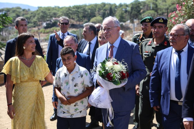 Ο συγκινητικός αγιασμός στην ακριτική Τέλενδο με έναν μόνο μαθητή του δημοτικού - Παρών και ο Πρόεδρος της Δημοκρατίας