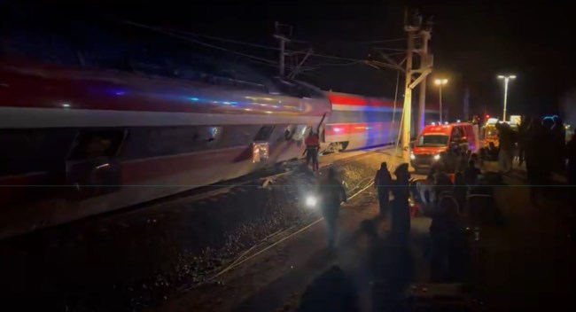 Πώς έγινε το δυστύχημα με τα τρένα στην Ισπανία: Τουλάχιστον 24 νεκροί, δεκάδες τραυματίες - "Ηταν σαν ταινία φρίκης"