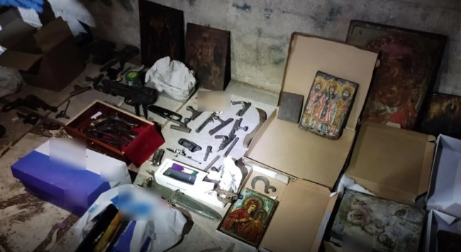 ΟΠΛΟΣΤΑΣΙΟ ΚΑΙΣΑΡΙΑΝΗ