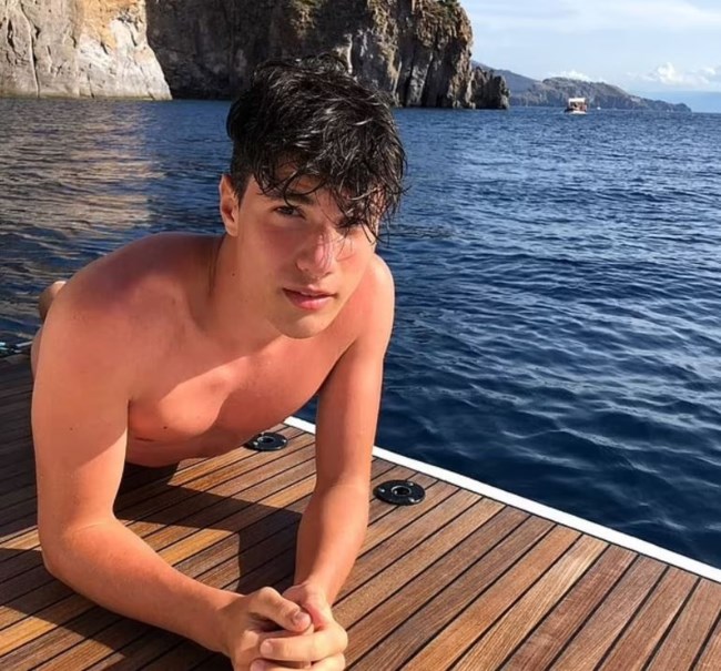 Το ωραιότερο αγόρι της Ιταλίας, βρήκε τον δρόμο του- Θα γίνει ιερέας, θα απαρνηθεί το μοντελινγκ και τις πασαρέλες