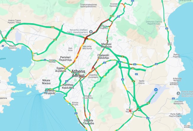 Ασφυκτιά η Αθήνα από το μποτιλιάρισμα: Ουρά 17 χιλιομέτρων στον Κηφισό - Καραμπόλα στην Κηφισίας - Live η κίνηση