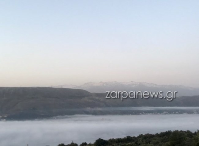 Χανιά: "Κρύφτηκε" η Σούδα από τη σπάνια ομίχλη μεταφοράς - Πώς δημιουργείται το φαινόμενο [εικόνες]