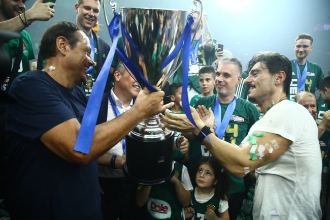 "Βόμβα" Δημήτρη Γιαννακόπουλου: Προανήγγειλε την μεταγραφή του Λορέντζο Μπράουν στους "πράσινους"