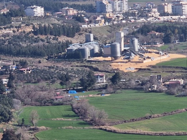 Σεισμός στην Τουρκία: Ο Λέκκας εντόπισε το ρήγμα σε μήκος εκατοντάδων μέτρων στην επιφάνεια του εδάφους [Εικόνες]
