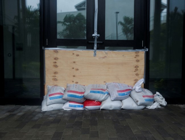 ΤΥΦΩΝΑΣ ΜΕΛΙΣΣΑ