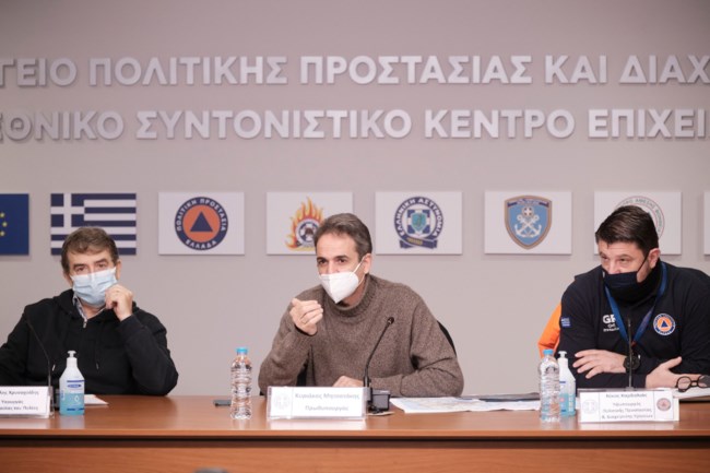 Μητσοτάκης: Πρωτόγνωρα τα καιρικά φαινόμενα - Να αποφεύγουμε τις περιττές μετακινήσεις