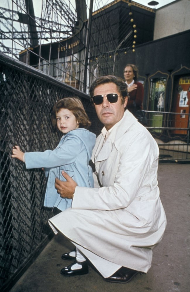 Κιάρα Μαστρογιάννι: Στην Ελλάδα η κόρη του Μαρτσέλλο Μαστρογιάννι και της Κατρίν Ντενέβ