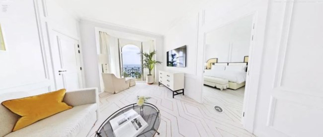 "Carlton Cannes"