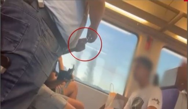 ελεγκτής προαστιακός