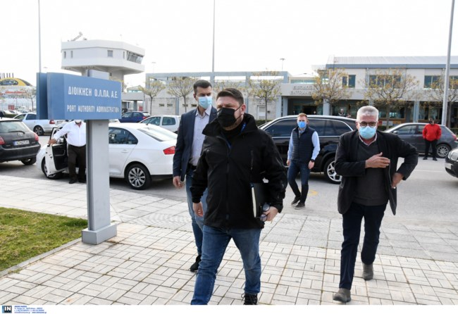 Στην Πάτρα ο Νίκος Χαρδαλιάς: "Η κατάσταση είναι οριακή" - Τι είπε για τα "κορονοπάρτι" [Βίντεο]