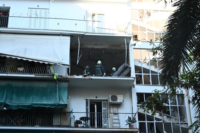 Αμπελόκηποι: Έξι διαμερίσματα ακατοίκητα από την έκρηξη στην πολυκατοικία της Αρκαδίας