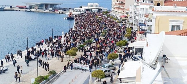 Σάμος: Μεγάλες συγκεντρώσεις για την τραγωδία των Τεμπών