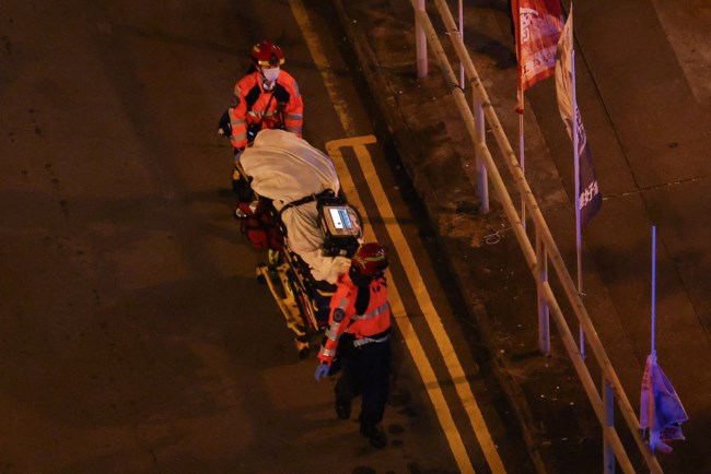 Εικόνες αποκάλυψης στο Χονγκ Κονγκ από τη φωτιά σε ουρανοξύστες: Τουλάχιστον 36 νεκροί και 279 αγνοούμενοι