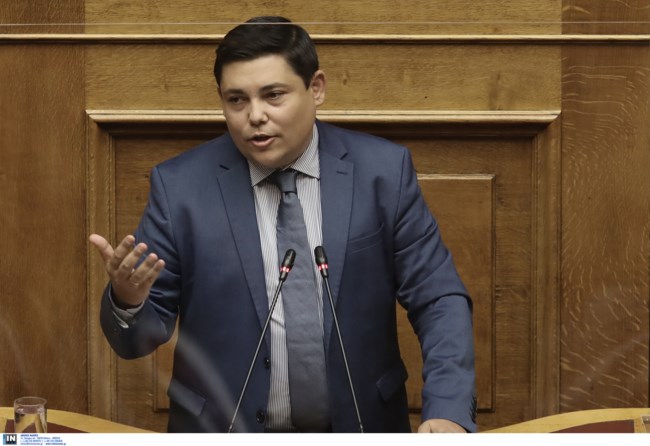 Μπουρνούς στη Βουλή